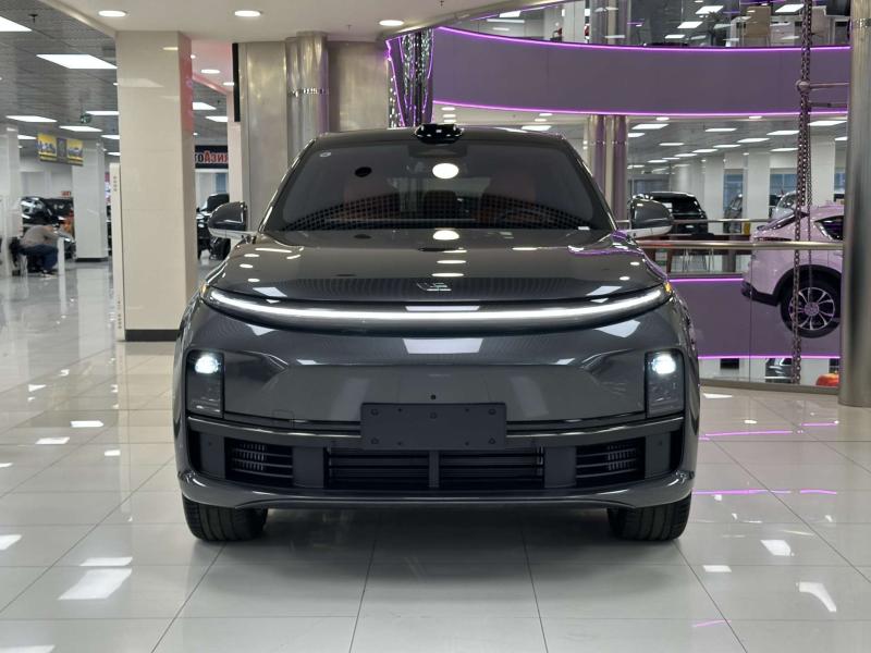 LiXiang L7 I Рестайлинг Гибрид 1.5 л. 449 л.с. автомат полный