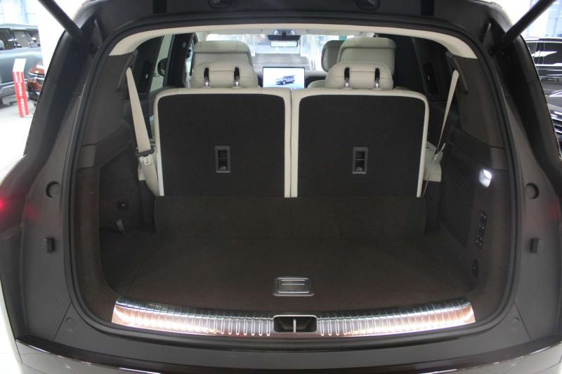 Denza N9 1 поколение 2.0 л. 925 л.с. (680 кВт) 