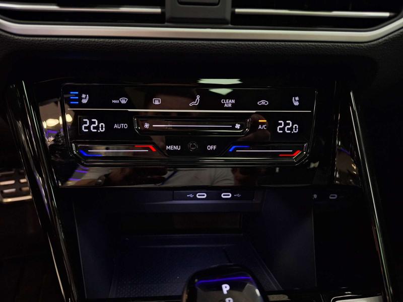 Volkswagen Tayron I Рестайлинг Бензин 2 л. 220 л.с. робот полный