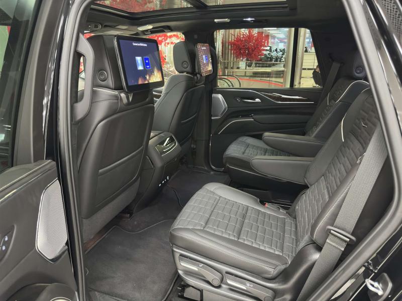 Cadillac Escalade V Рестайлинг Бензин 6.2 л. 420 л.с. автомат полный
