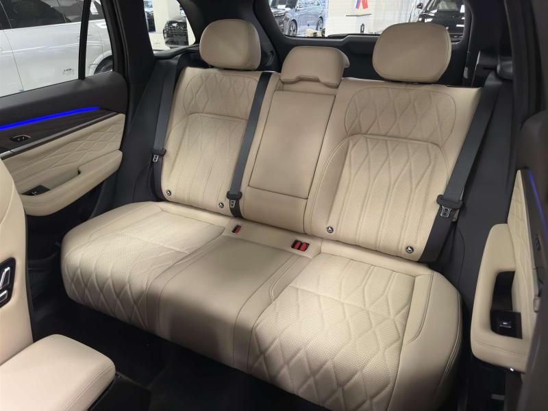 Geely Monjaro  Бензин 2 л. 238 л.с. автомат полный