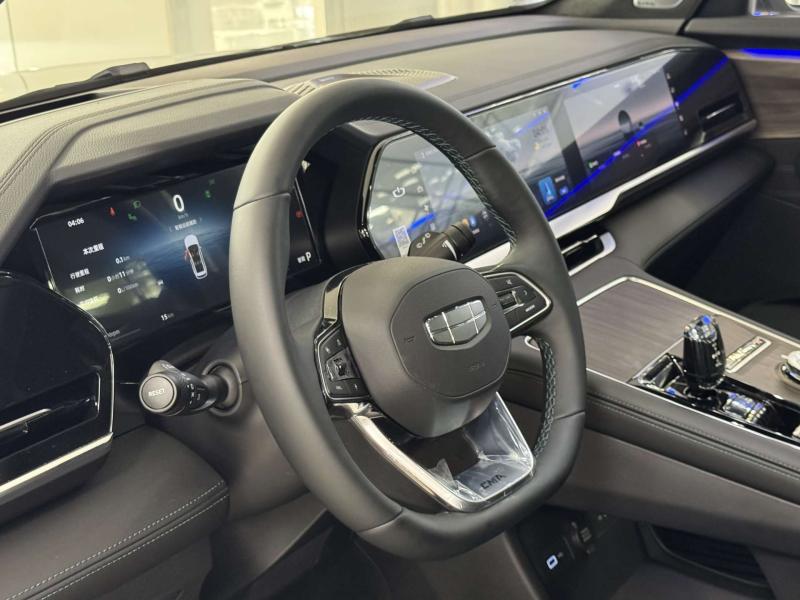 Geely Monjaro  Бензин 2 л. 238 л.с. автомат полный