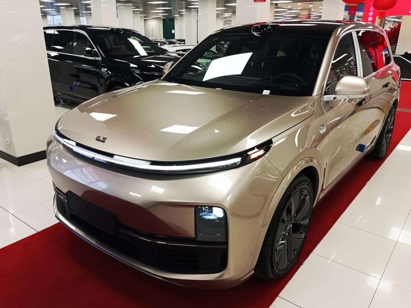 LiXiang L9 I Рестайлинг Гибрид 1496 см3 449 л.с. (330 кВт) автоматическая полный