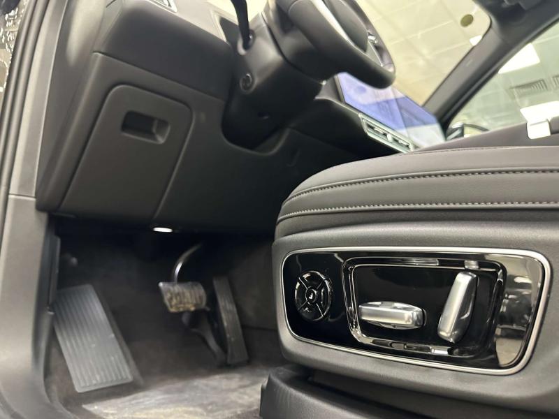 LiXiang L7 I Рестайлинг Гибрид 1.5 л. 449 л.с. автомат полный