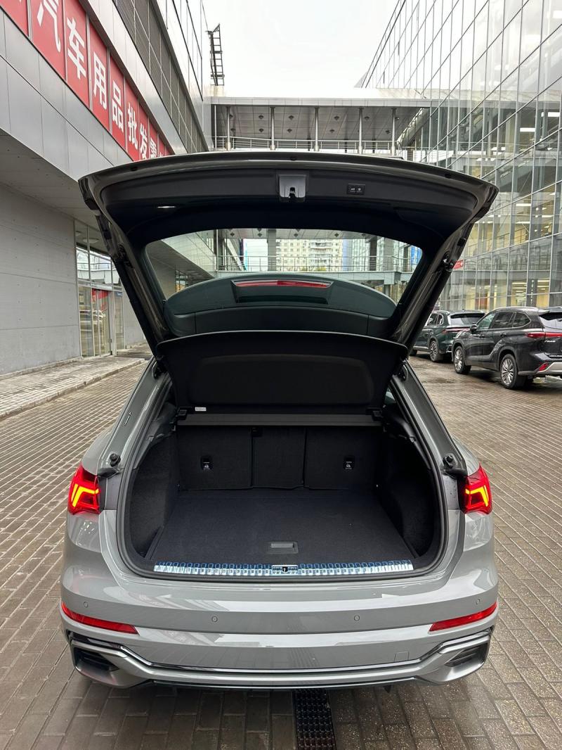 Audi Q3 II (F3) Бензин 2 л. 220 л.с. робот полный