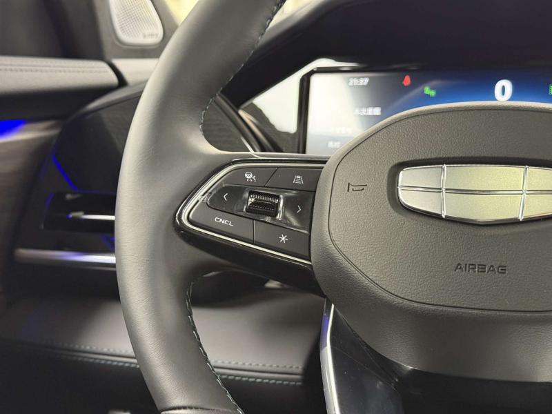 Geely Monjaro 1 поколение [2 рестайлинг] 2.0 AT (272 л.с.)