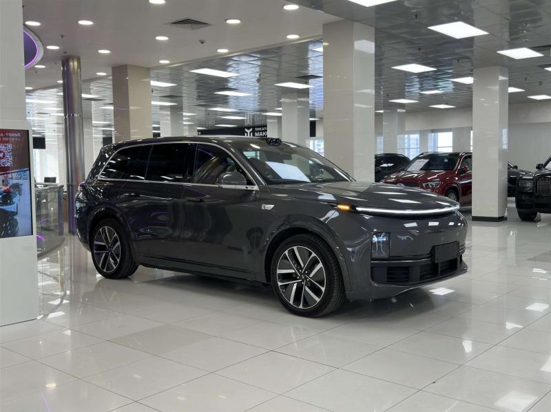 LiXiang L9 I Рестайлинг Гибрид 1.5 л. 449 л.с. автомат полный