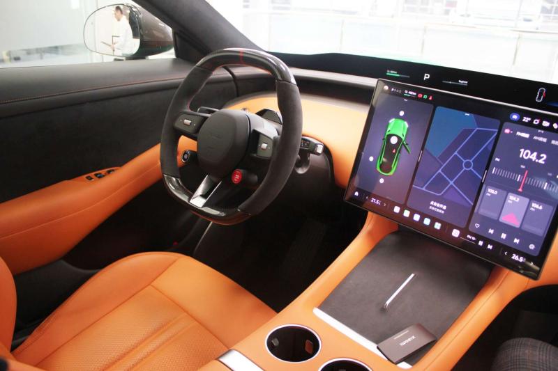 Xiaomi YU 7 1 поколение AT 4WD (690 л.с.)