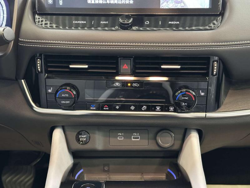 Nissan X-Trail III Рестайлинг Гибрид 2 л. 147 л.с. вариатор полный