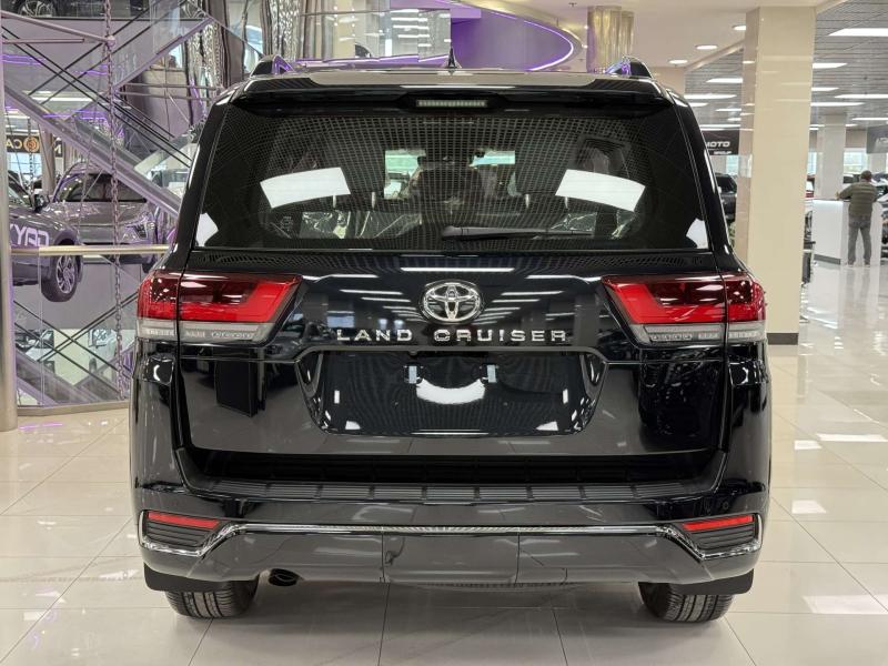 Toyota Land Cruiser 300 Series Дизель 3.3 л. 299 л.с. автомат полный