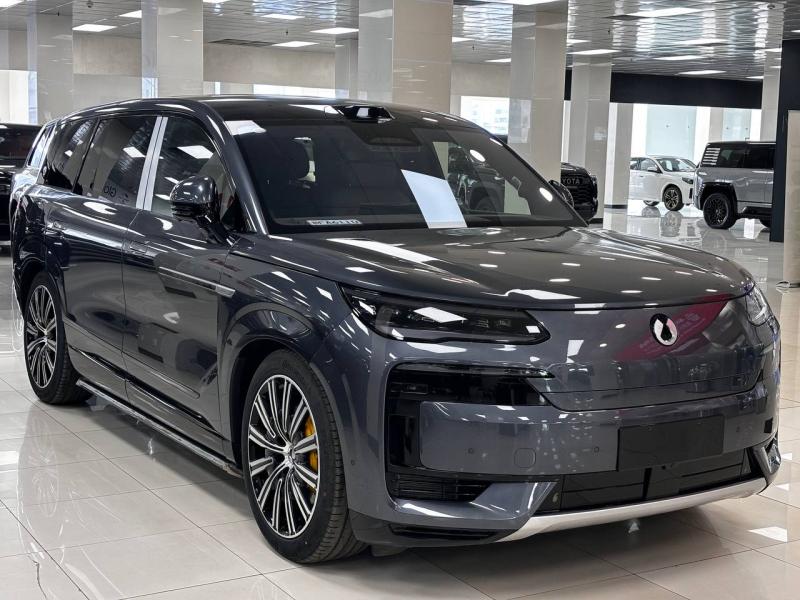 Denza N9 1 поколение 2.0 л. 925 л.с. (680 кВт) 