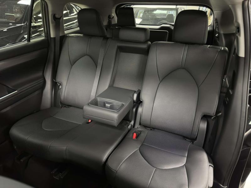 Toyota Highlander IV (U70) Бензин 2 л. 248 л.с. автомат полный