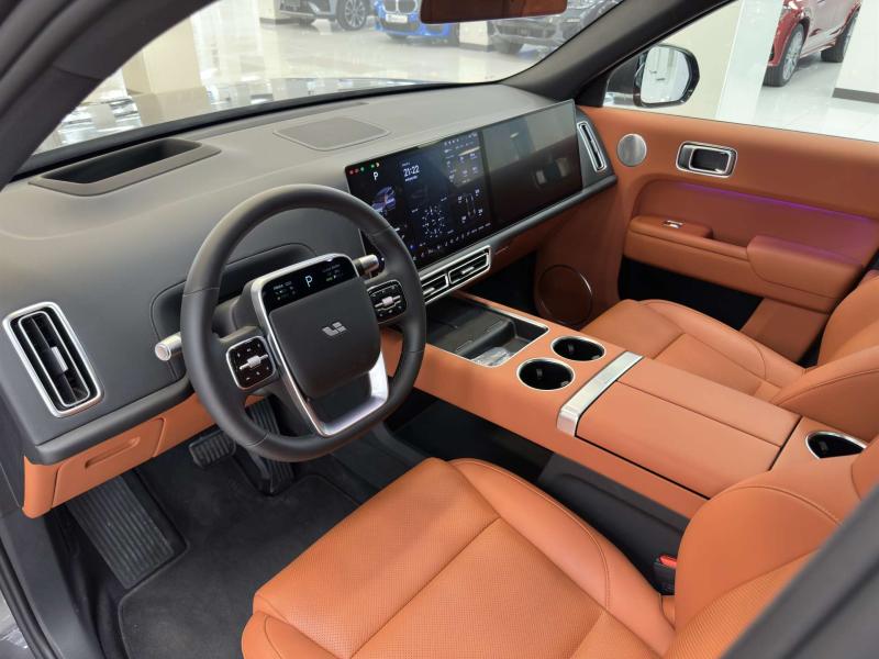 LiXiang L9 I Рестайлинг Гибрид 1.5 л. 449 л.с. автомат полный