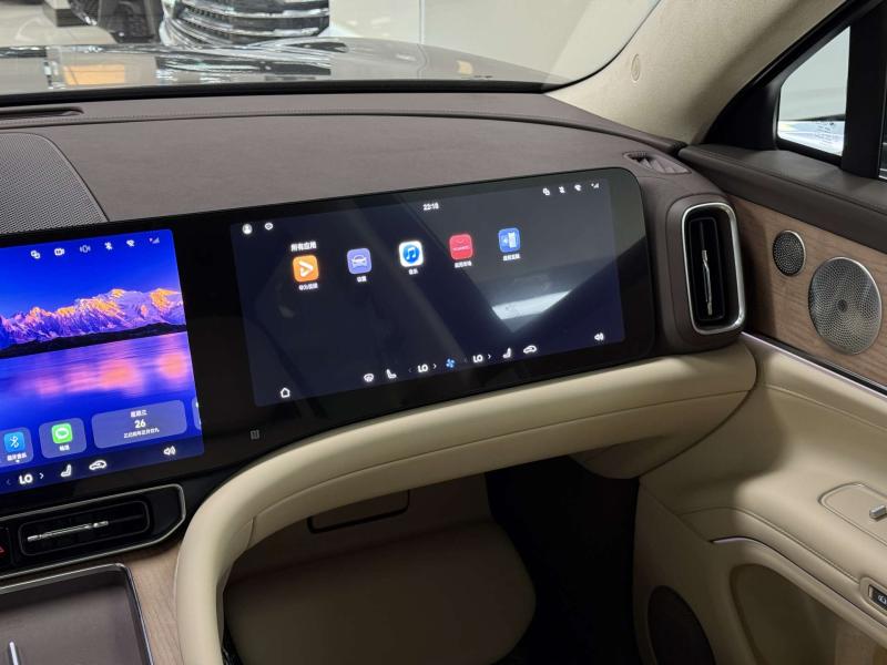 Aito M9  Гибрид 1.5 л. 496 л.с. автомат полный