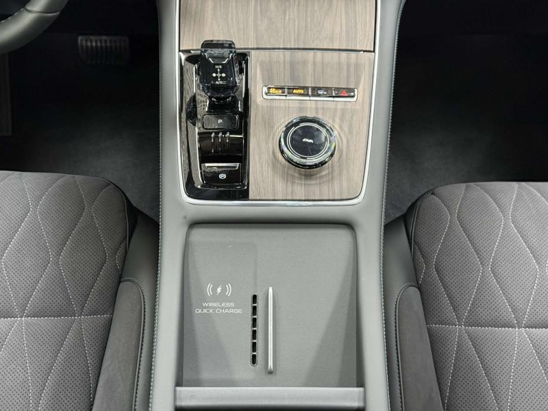 Geely Monjaro  Бензин 2 л. 238 л.с. автомат полный