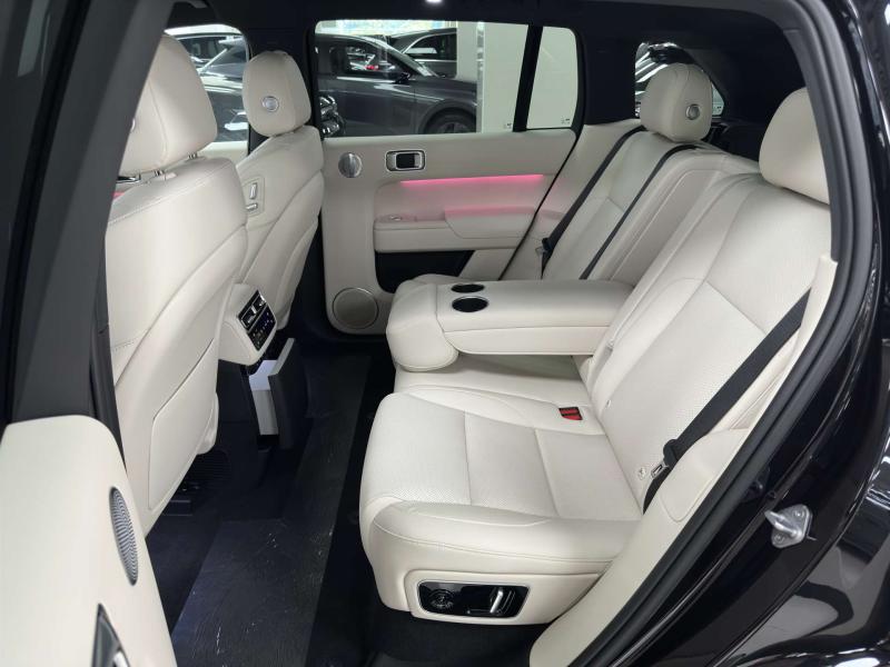 LiXiang L7 I Рестайлинг Гибрид 1.5 л. 449 л.с. автомат полный