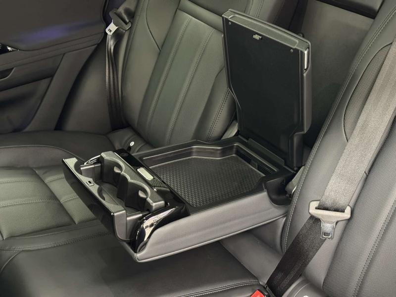 Land Rover Range Rover Evoque II Рестайлинг Бензин 2 л. 249 л.с. автомат полный