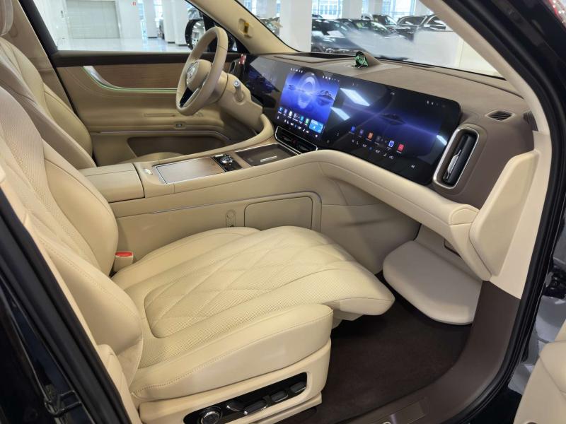 Aito M9  Гибрид 1.5 л. 496 л.с. автомат полный