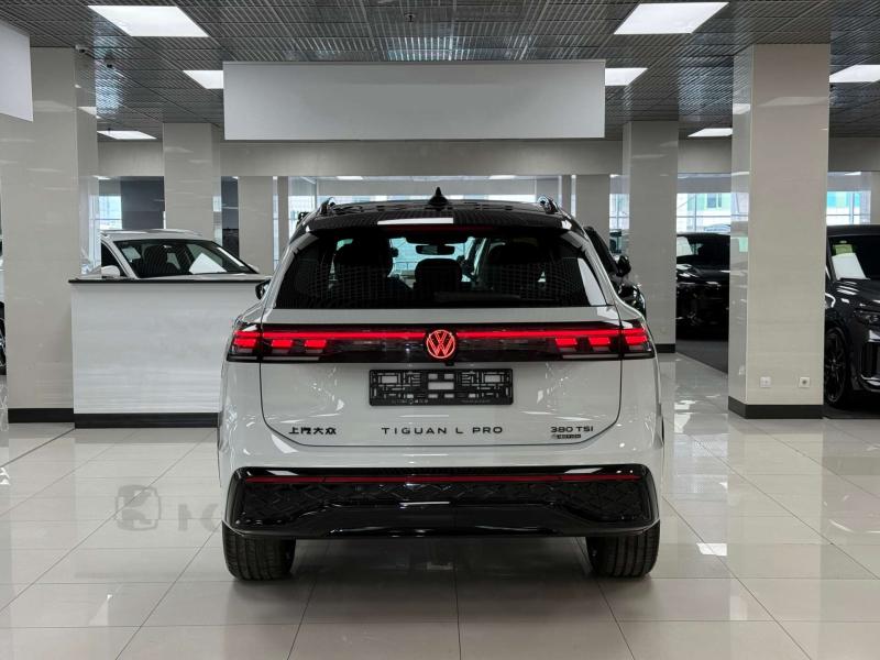 Volkswagen Tiguan III (China Market) Бензин 2 л. 220 л.с. робот полный