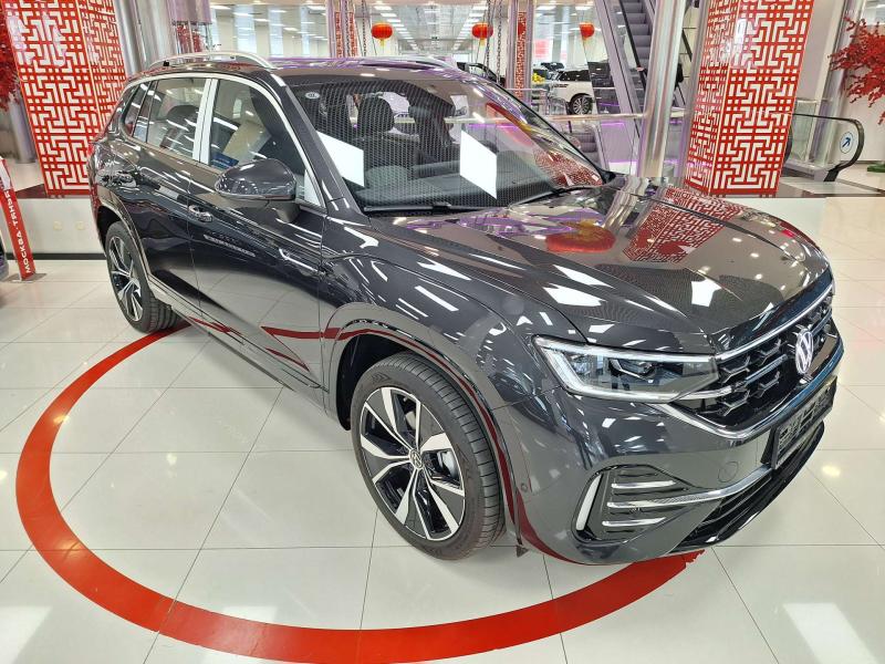 Volkswagen Tayron I Рестайлинг Бензин 2 л. 220 л.с. робот полный