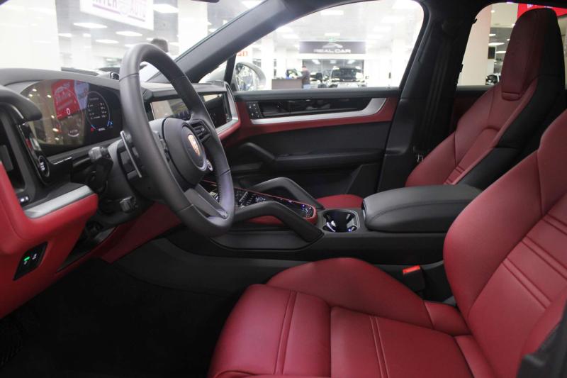 Porsche Cayenne III Рестайлинг Гибрид 4 л. 739 л.с. автомат полный