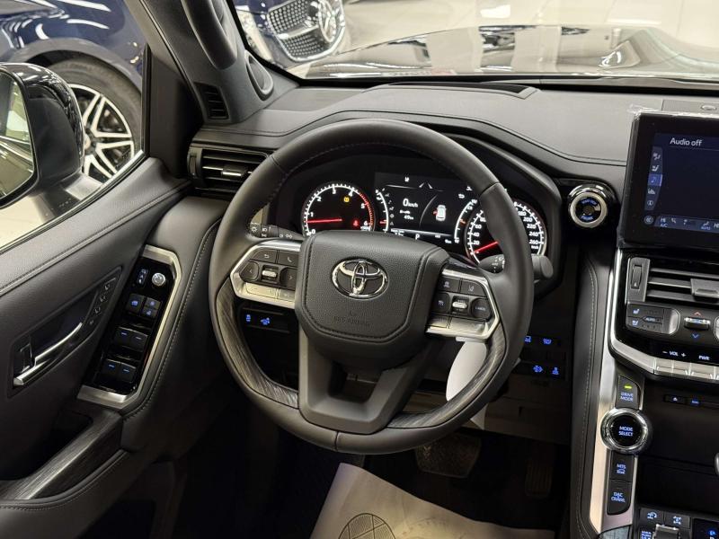 Toyota Land Cruiser 300 Series Дизель 3.3 л. 299 л.с. автомат полный