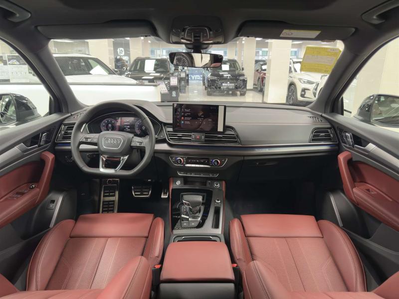Audi Q5 II (FY) Рестайлинг Бензин 2 л. 190 л.с. робот полный