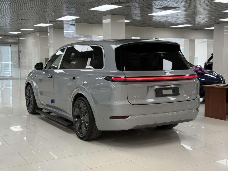 LiXiang L9 I Рестайлинг Гибрид 1.5 л. 449 л.с. автомат полный