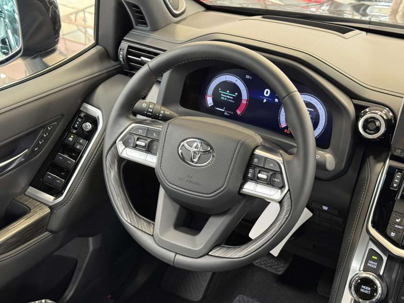 Toyota Land Cruiser 300 Series Бензин 3.4 л. 415 л.с. автомат полный