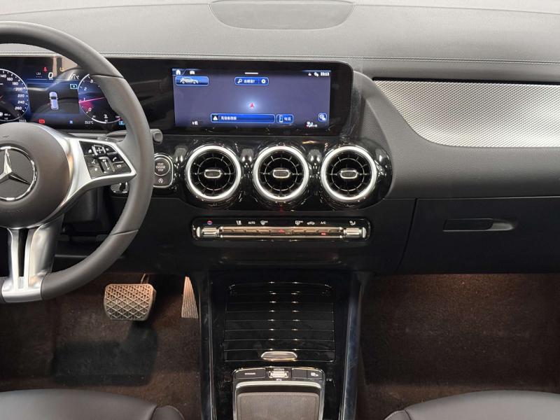 Mercedes-Benz GLA II (H247) Рестайлинг Бензин 2 л. 190 л.с. робот полный