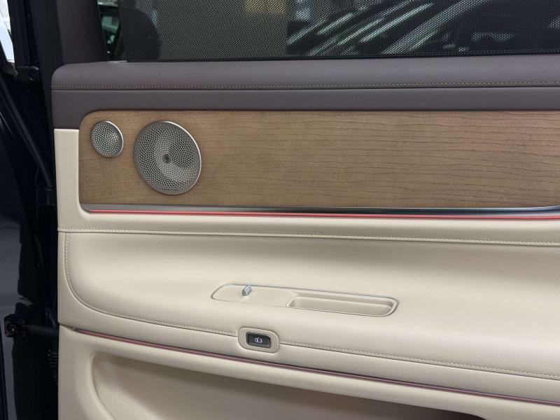 Aito M9  Гибрид 1.5 л. 496 л.с. автомат полный