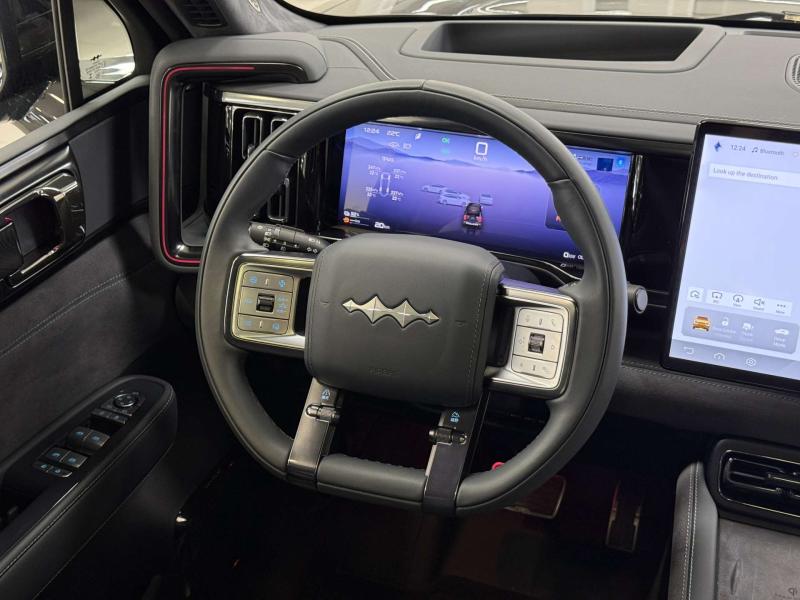 BYD FangChengBao Leopard 5  Гибрид 1.5 л. 687 л.с. вариатор полный