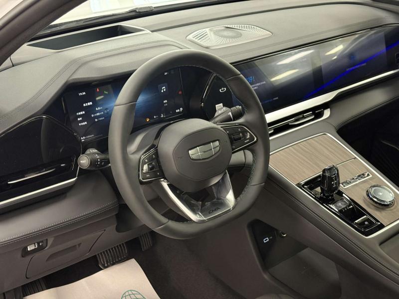 Geely Monjaro  Бензин 2 л. 238 л.с. автомат полный