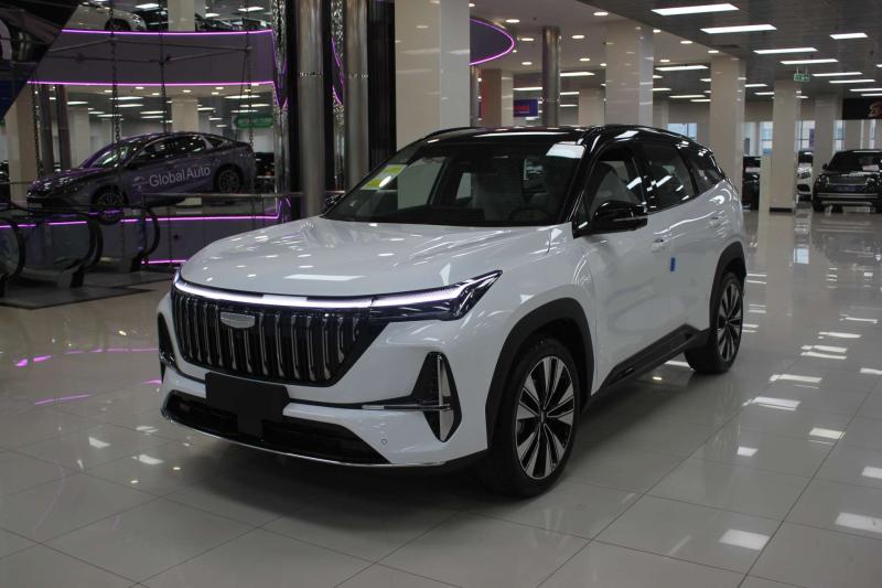 Geely Atlas Pro  Бензин 1.5 л. 177 л.с. автомат передний