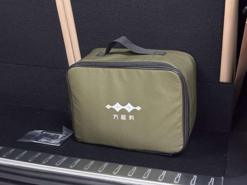 BYD FangChengBao Leopard 8  Гибрид 2 л. 952 л.с. автомат полный