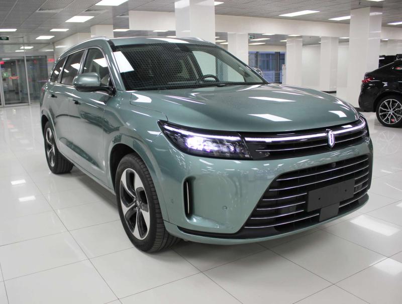 Aito M7 I Гибрид 1.5 л. 272 л.с. автомат задний