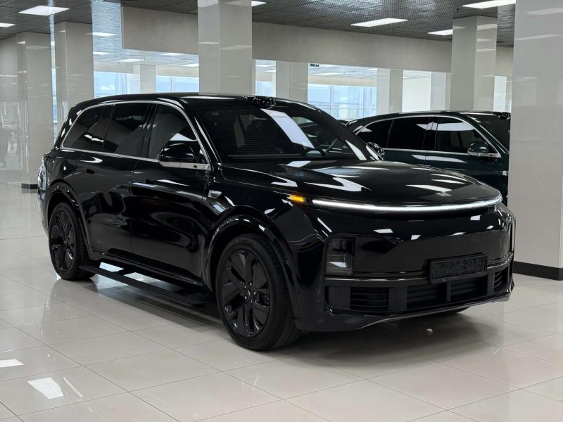 LiXiang L9 I Рестайлинг Гибрид 1.5 л. 449 л.с. автомат полный