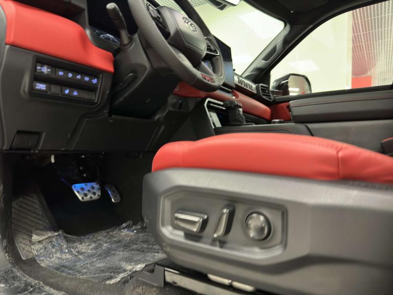 Toyota Tundra III Гибрид 3.4 л. 437 л.с. автомат задний